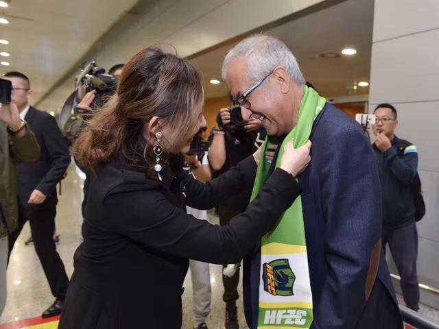 美女咪咪大